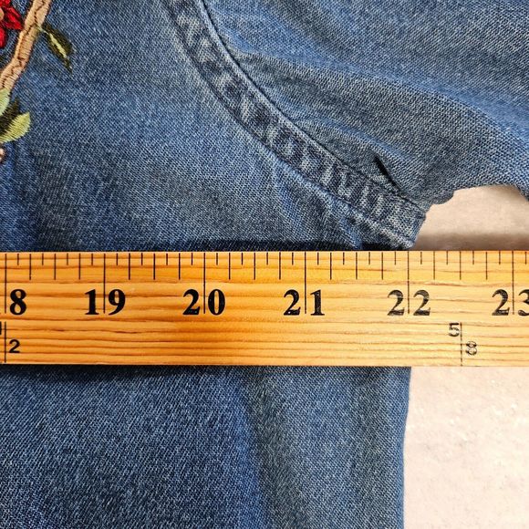 Vintage Casey & Max Women Denim Shirt Size M Blue Embroidered Floral Long Sleeve - Picture 7 of 14